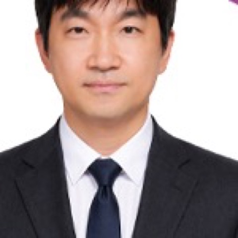 Tomas Yun portrait